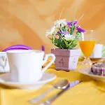 Giosy Alojamento de Acomodação e Pequeno-almoço 3*